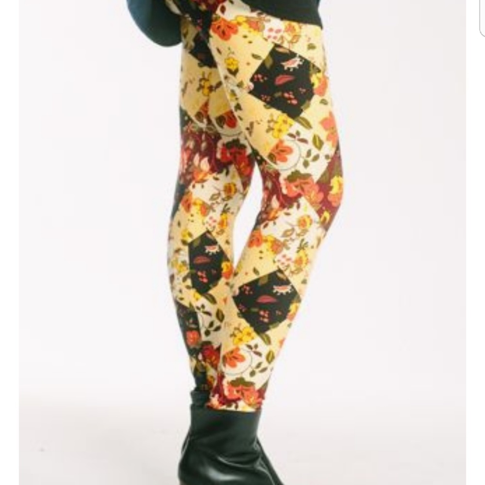 Blocks and Blooms Agnes Dora Leggings S/M or Plus